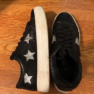 Black Star Sneakers, 7.5